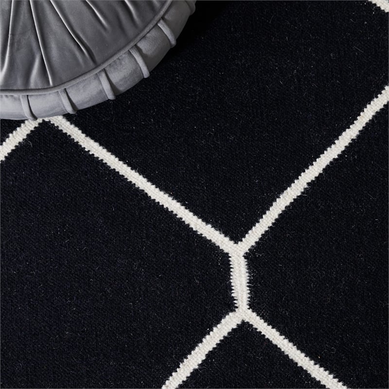 Safavieh Dhurries Black Contemporary Rug - 9' x 12'