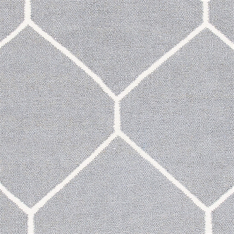 Safavieh Dhurries Grey Contemporary Rug - 4' x 6'