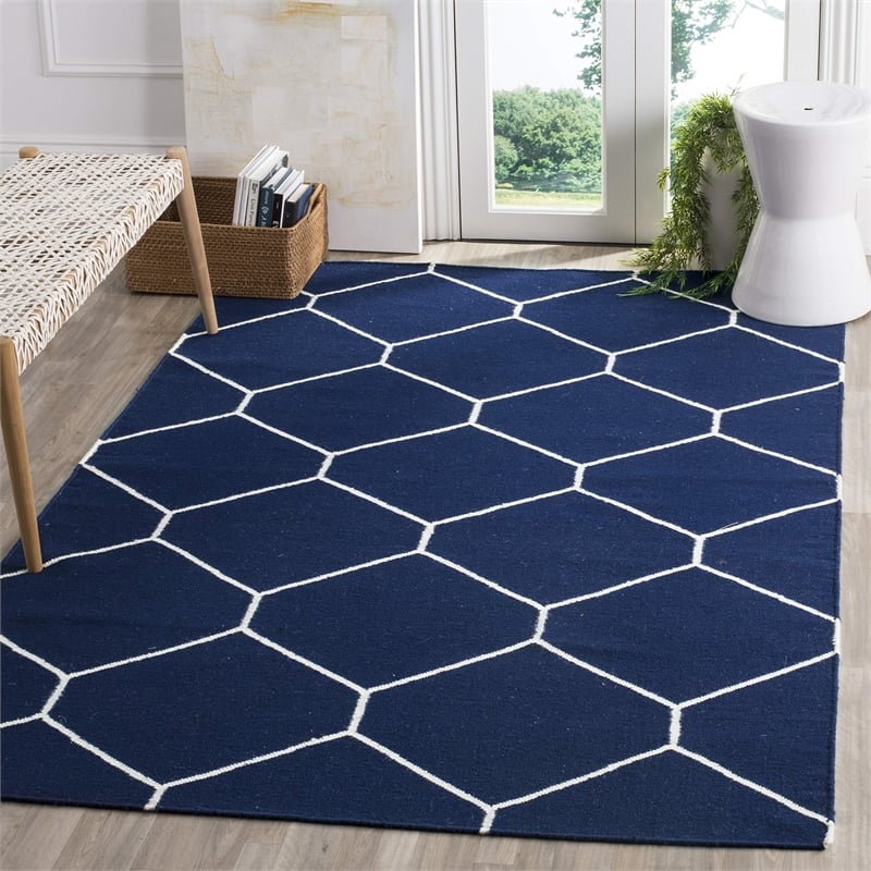 Safavieh Dhurries Navy Contemporary Rug - 5' x 8'