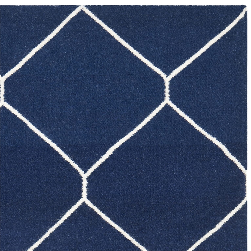 Safavieh Dhurries Navy Contemporary Rug - 5' x 8'