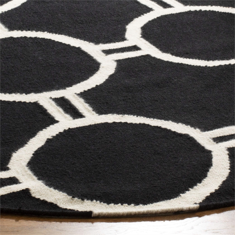 Safavieh Dhurries Black Contemporary Rug - Round 6'