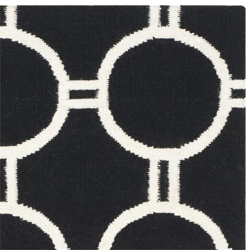 Safavieh Dhurries Black Contemporary Rug - Runner 2'6