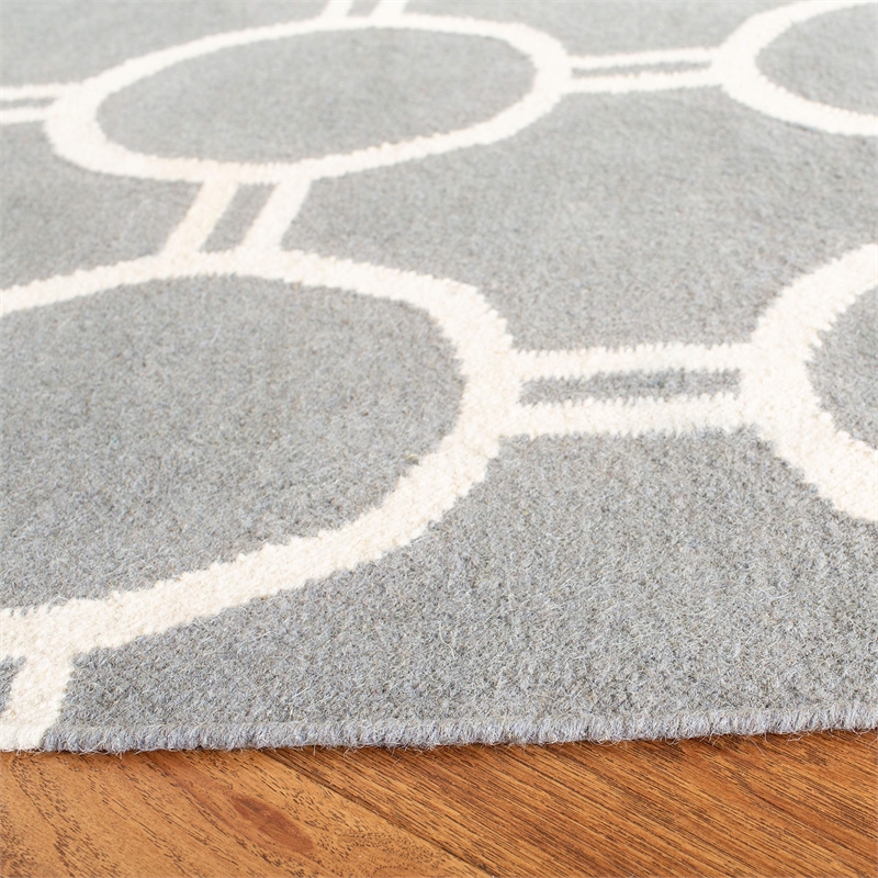 Safavieh Dhurries Grey Contemporary Rug - Round 6'