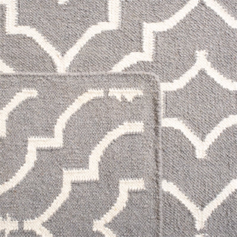 Safavieh Dhurries Grey Contemporary Rug - 4' x 6'