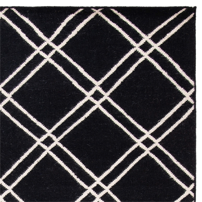 Safavieh Dhurries Black Contemporary Rug - 8' x 10'