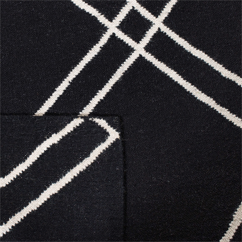 Safavieh Dhurries Black Contemporary Rug - Square 6'