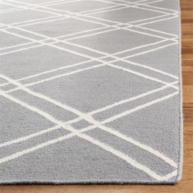 Safavieh Dhurries Grey Contemporary Rug - 6' x 9'