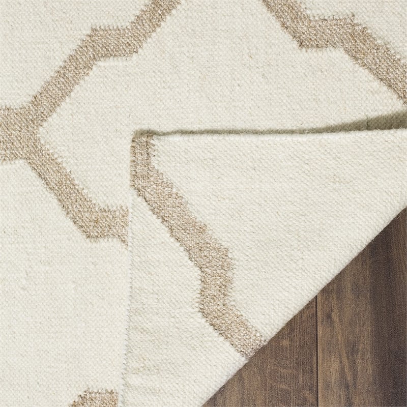 Safavieh Dhurries Ivory Contemporary Rug - 8' x 10'