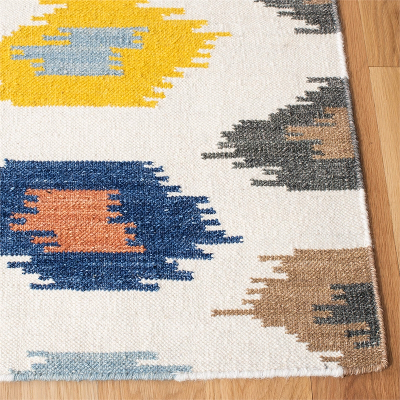 Safavieh Dhurries Ivory Contemporary Rug - 8' x 10'