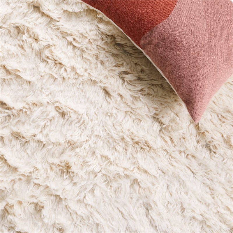 Safavieh Flokati Ivory Shag Rug - 6' x 9'