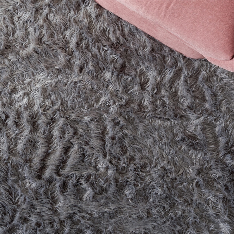Safavieh Faux Sheep Skin Grey Shag Rug - 4' x 6'