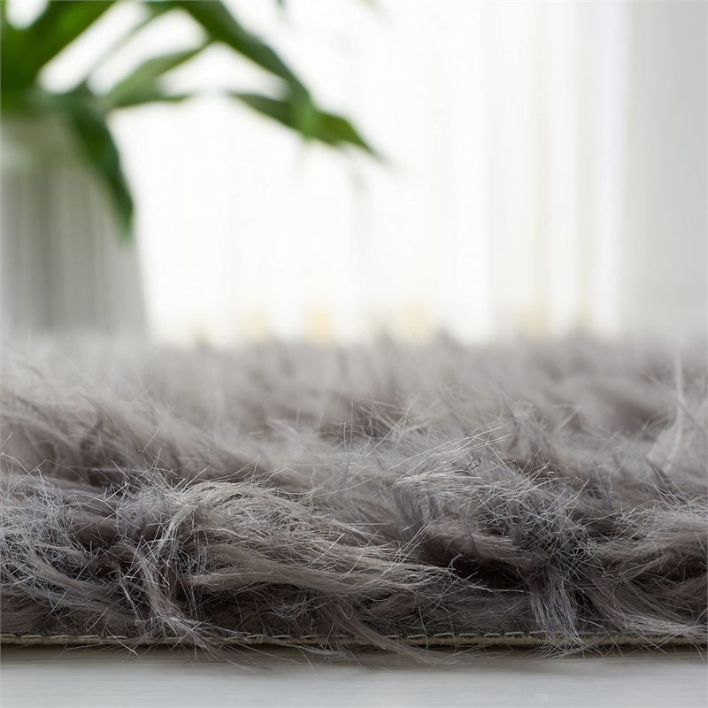 Safavieh Faux Sheep Skin Grey Shag Rug - 6' x 9'