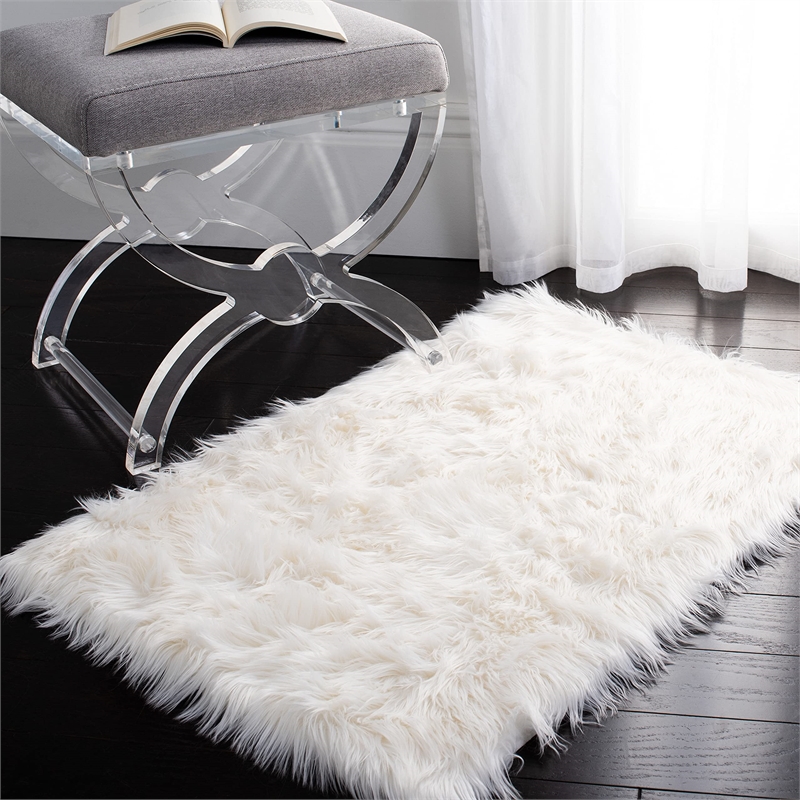Safavieh Faux Sheep Skin Ivory Shag Rug - 2' x 3'