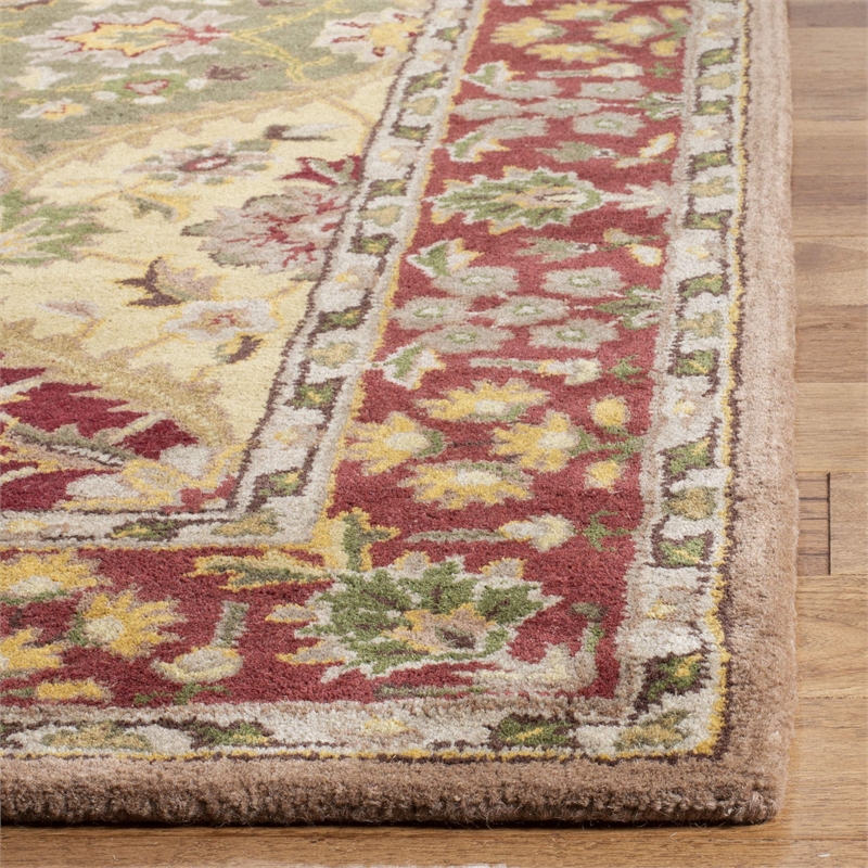 Safavieh Heritage  Traditional Rug - Square 4'
