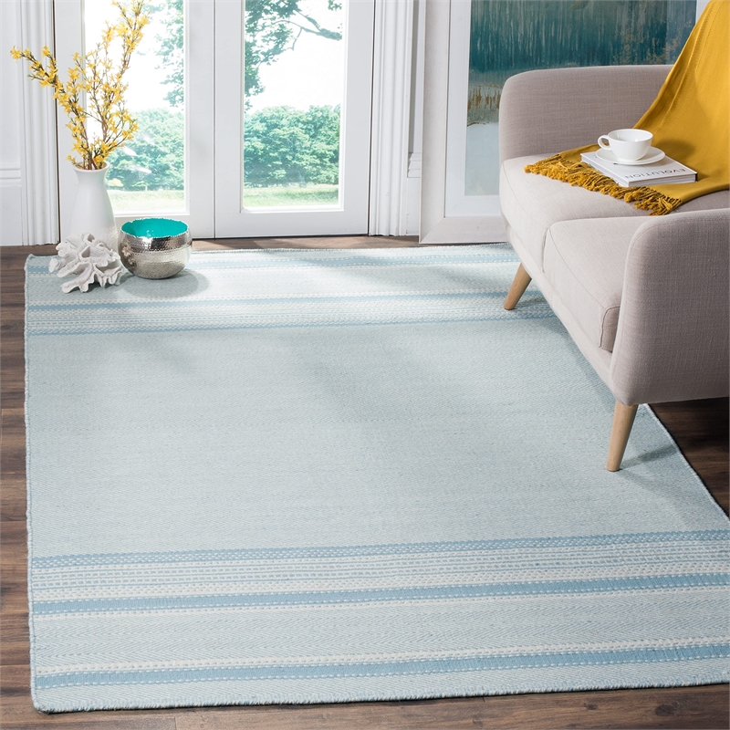Safavieh Kilim Light Blue Contemporary Rug - 6' x 9'