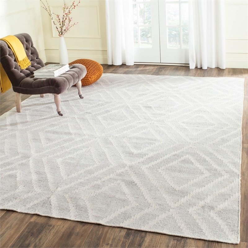 Safavieh Kilim Ivory Contemporary Rug - 4' x 6'
