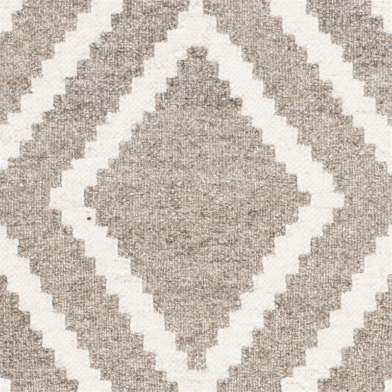 Safavieh Kilim Ivory Contemporary Rug - 4' x 6'