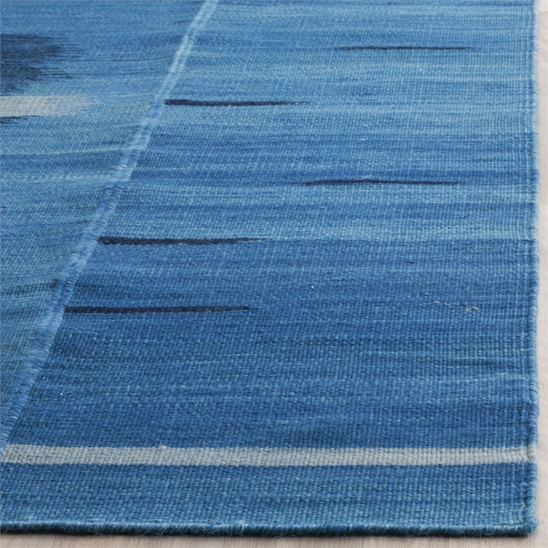 Safavieh Kilim Blue Contemporary Rug - 4' x 6'