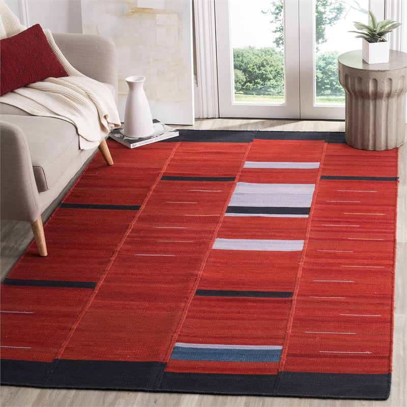 Safavieh Kilim Red Contemporary Rug - 5' x 8'
