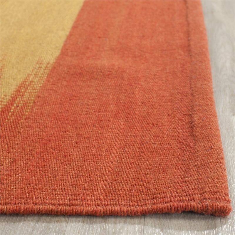 Safavieh Kilim Rust Contemporary Rug - 4' x 6'