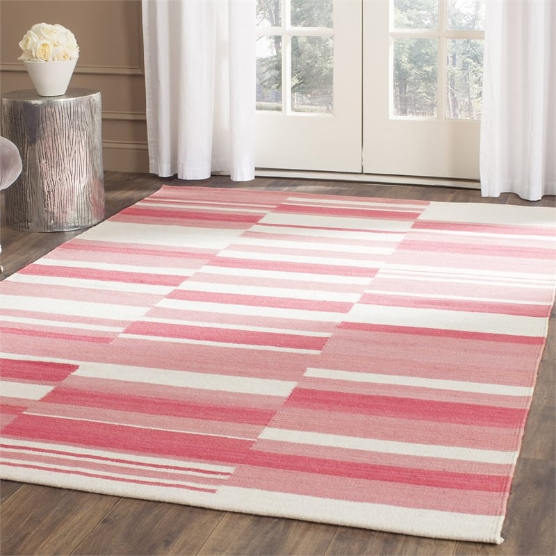 Safavieh Kilim Pink Contemporary Rug - 4' x 6'