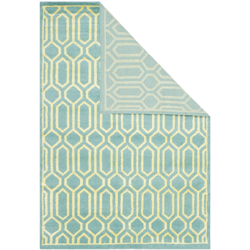 Safavieh Mosaic Aqua Traditional Rug - 4' x 6'