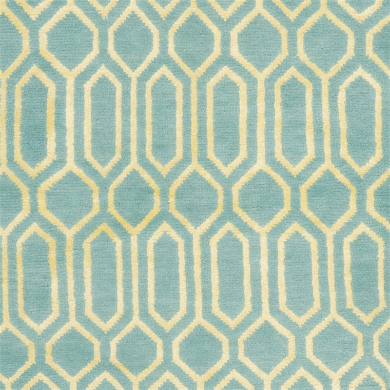 Safavieh Mosaic Aqua Traditional Rug - 4' x 6'