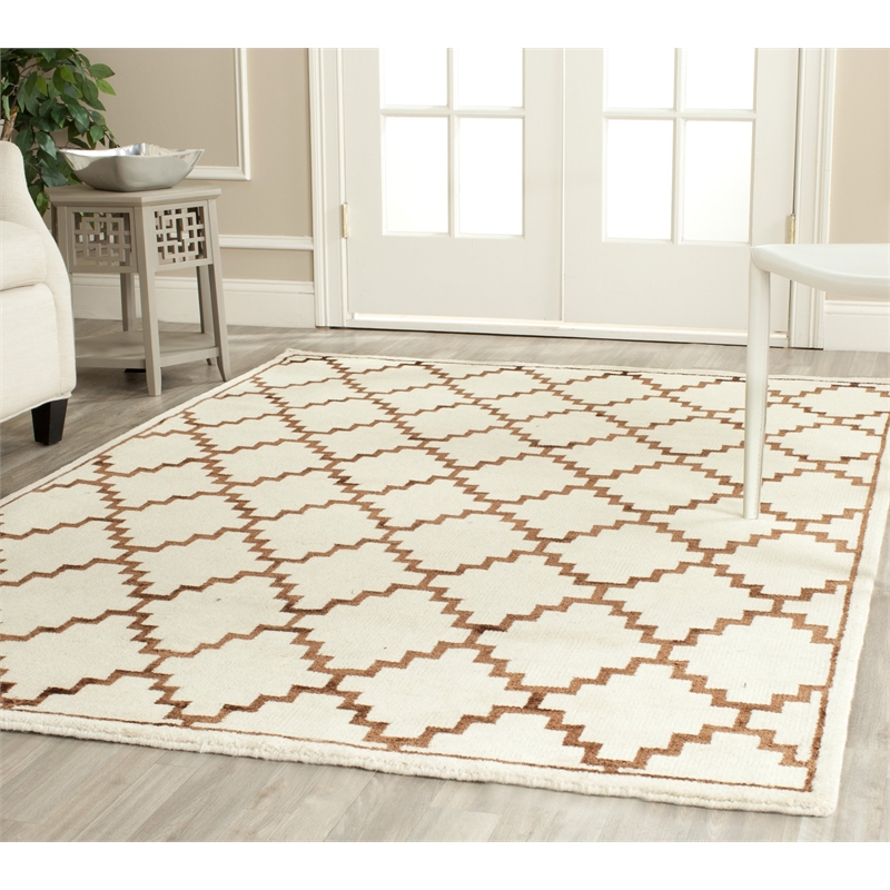 Safavieh Mosaic Ivory Traditional Rug - 6' x 9'