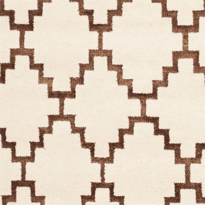 Safavieh Mosaic Ivory Traditional Rug - 6' x 9'