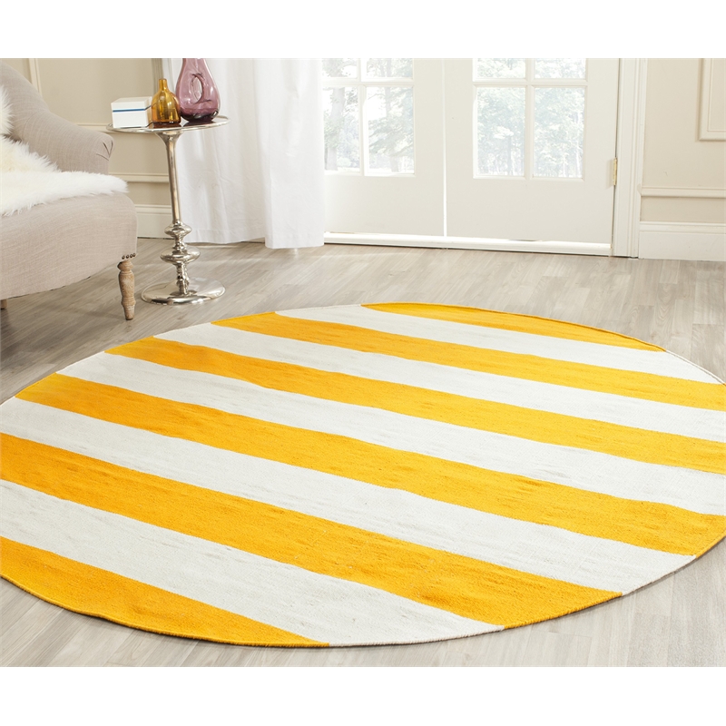 Safavieh Montauk Yellow Contemporary Rug - Round 8'