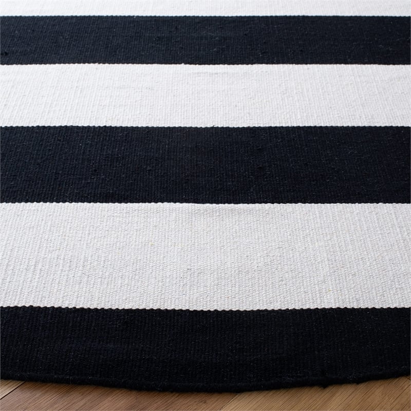 Safavieh Montauk Black Contemporary Rug - Round 8'