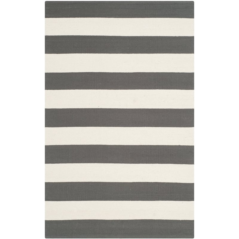 Safavieh Montauk Grey Contemporary Rug - 2'6