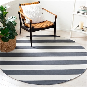 Safavieh Montauk Grey Contemporary Rug - Round 6'
