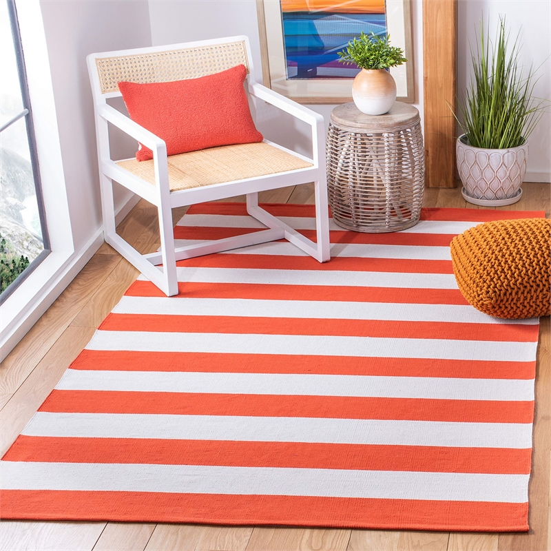 Safavieh Montauk Rust Contemporary Rug - 8' x 10'