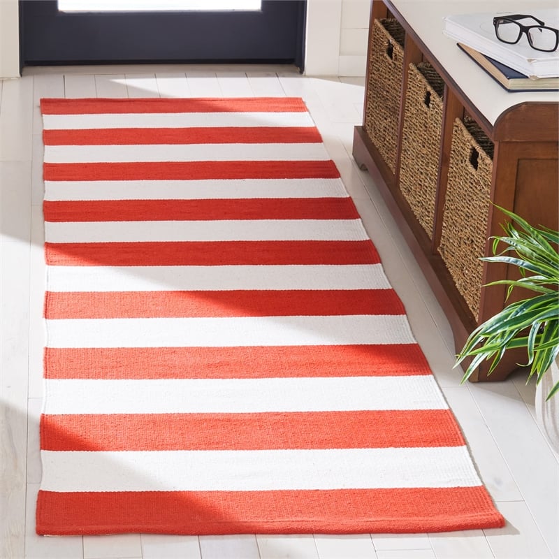 Safavieh Montauk Rust Contemporary Rug - Runner 2'3