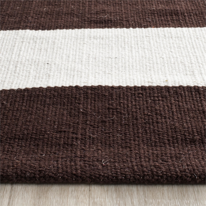 Safavieh Montauk Chocolate Contemporary Rug - Runner 2'3