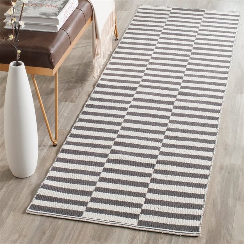 Safavieh Montauk Ivory Contemporary Rug - 2'3