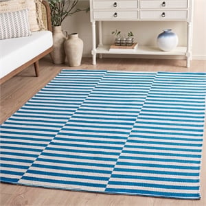 Safavieh Montauk Ivory Contemporary Rug - 5' x 7'
