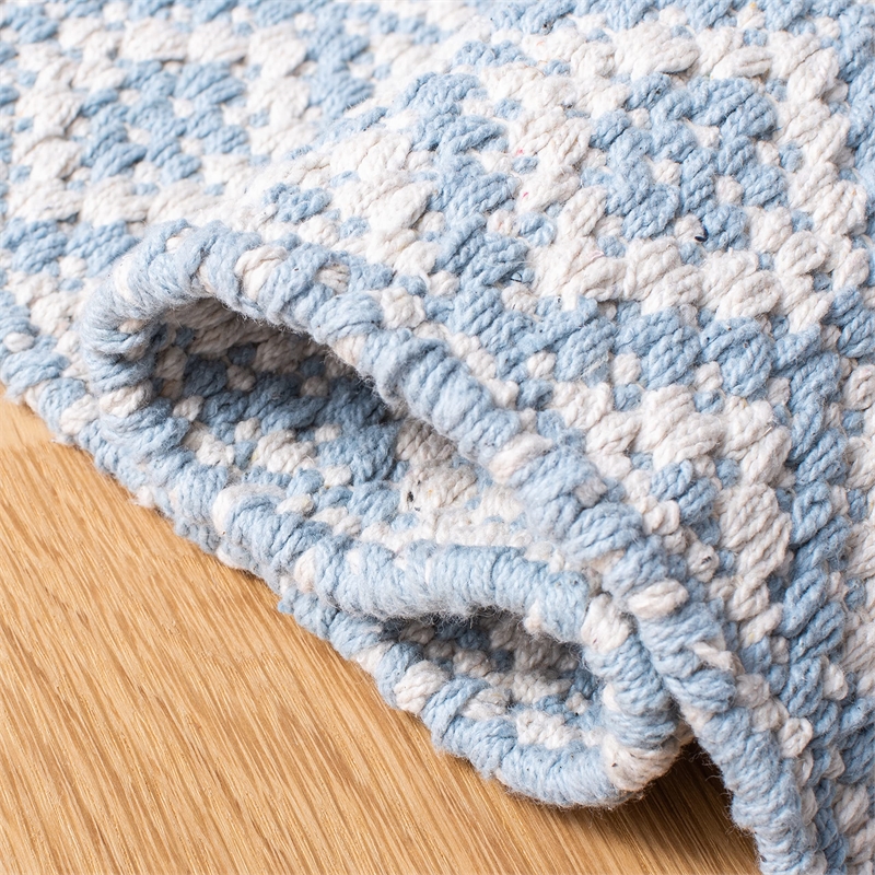 Safavieh Montauk Ivory Contemporary Rug - 4' x 6'