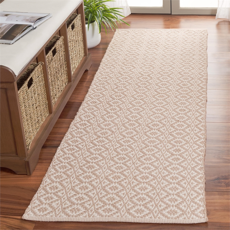 Safavieh Montauk Ivory Contemporary Rug - Runner 2'3