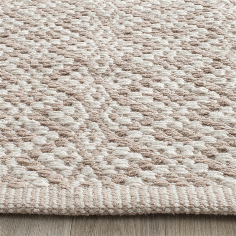 Safavieh Montauk Ivory Contemporary Rug - Runner 2'3