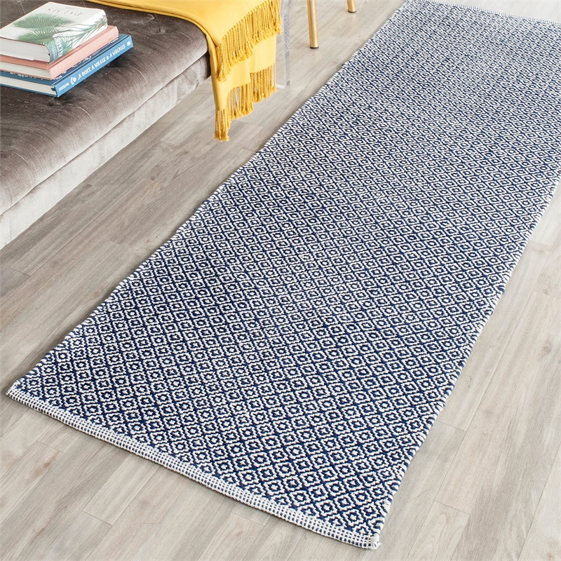 Safavieh Montauk Ivory Contemporary Rug - 2'3