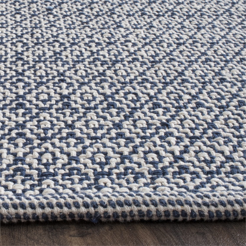 Safavieh Montauk Ivory Contemporary Rug - 8' x 10'