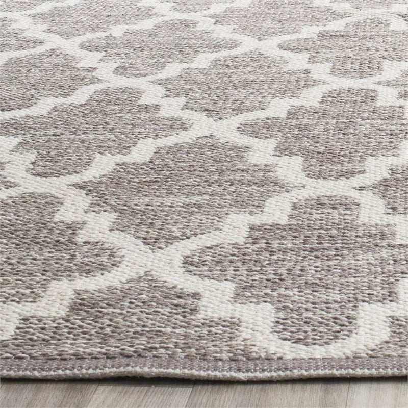 Safavieh Montauk Grey Contemporary Rug - 8' x 10'