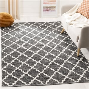 Safavieh Montauk Black Contemporary Rug - 4' x 6'