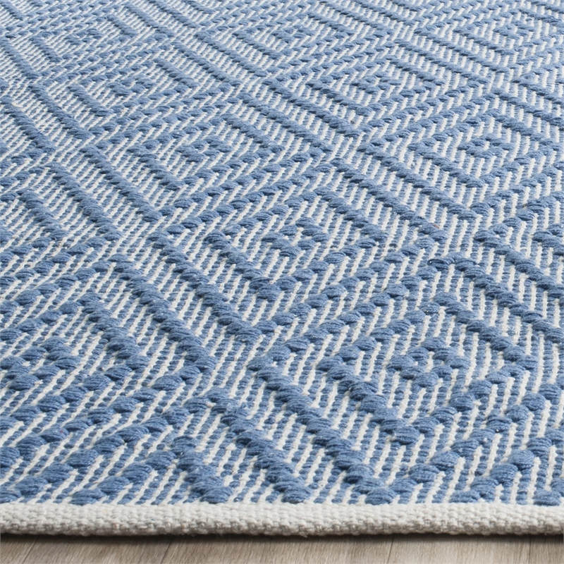 Safavieh Montauk Blue Contemporary Rug - 8' x 10'