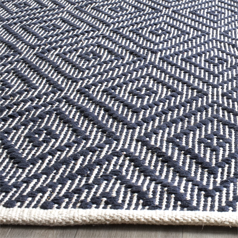Safavieh Montauk Navy Contemporary Rug - 8' x 10'