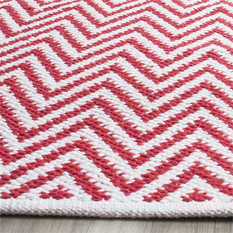 Safavieh Montauk Red Contemporary Rug - 8' x 10'