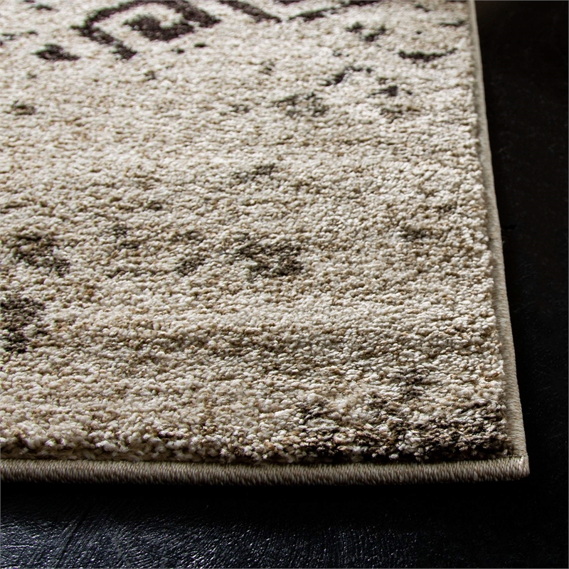 Safavieh Retro Creme Contemporary Rug - 5' x 8'