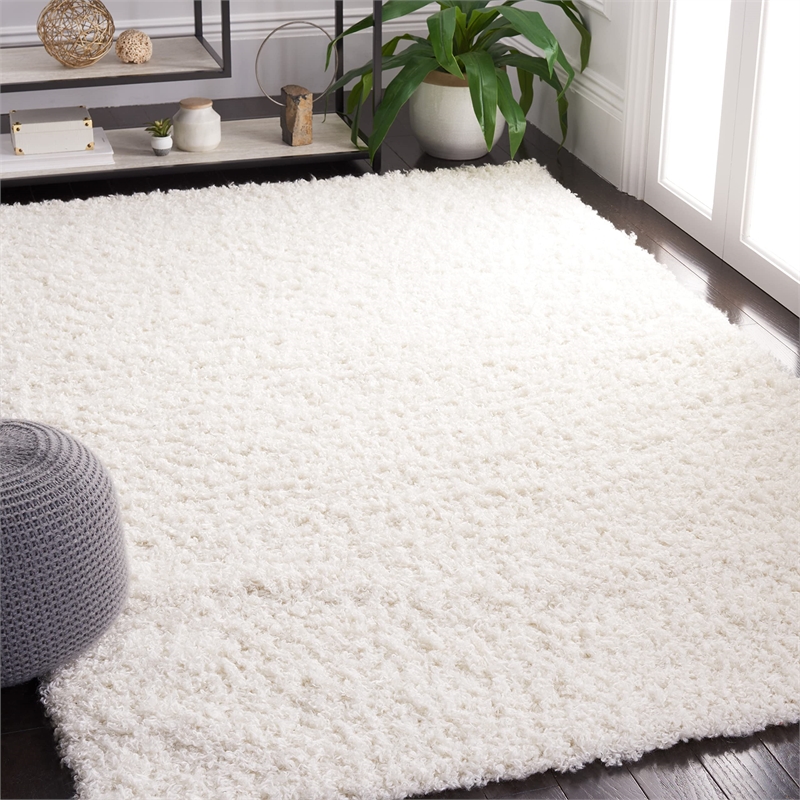 Safavieh Sheep Shag Ivory Shag Rug - 4' x 6'
